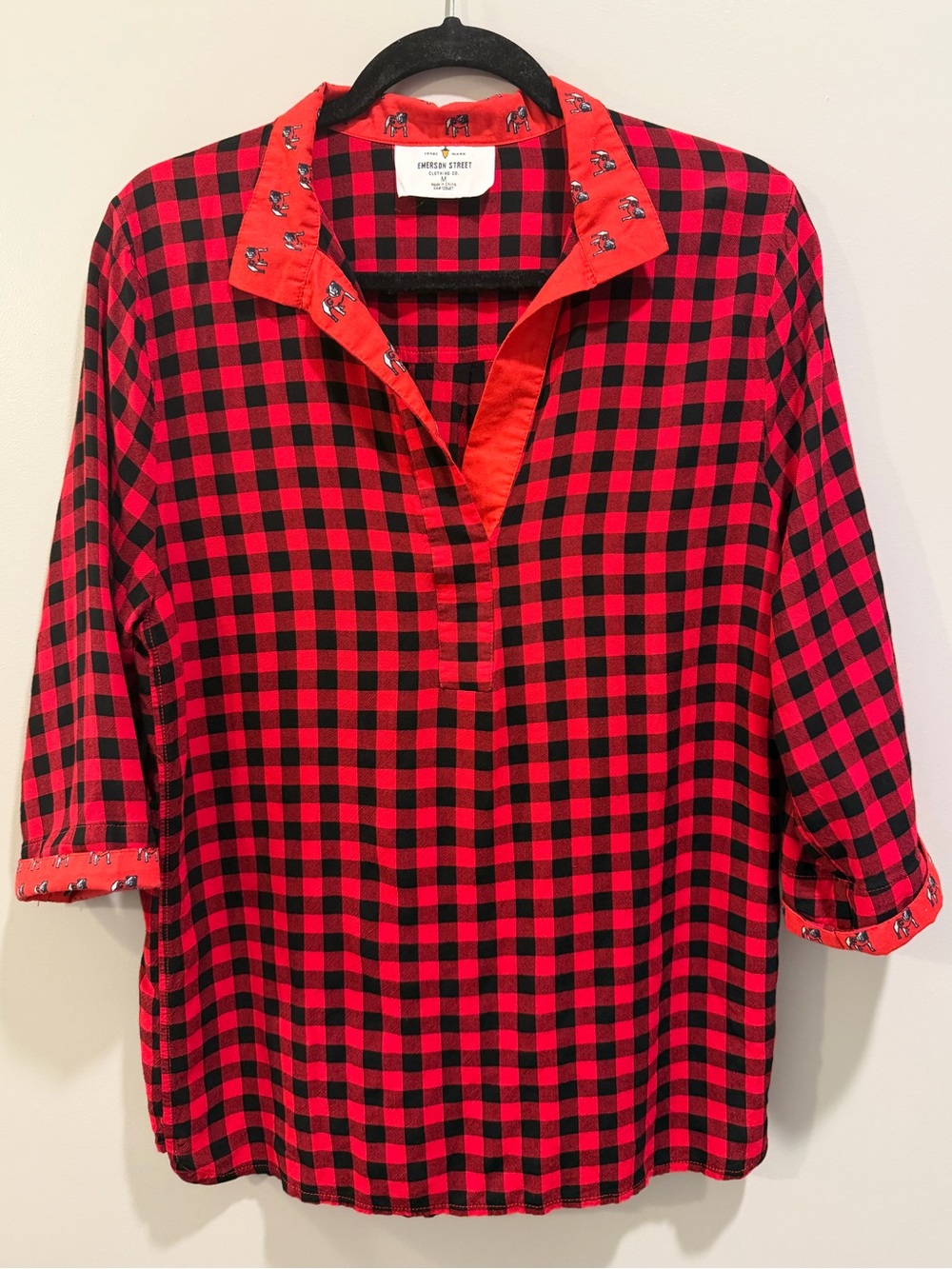 Emerson Street Clothing Co Plaid Buffalo Check UGA Bulldogs Logo Top Size M Red